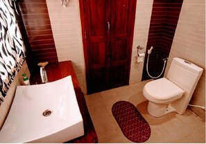 Douche, articles de toilette écologiques, sèche-cheveux, bidet