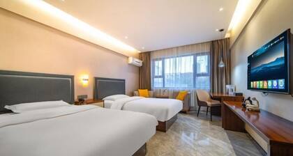 Zhengzhou University Institute of Technology Hotel