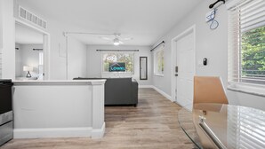 Unclassified image, 4 of 41, button - Central 1-Bedroom Apartment w/ Sofa Bed & Full Kitchen (Fort Lauderdale)