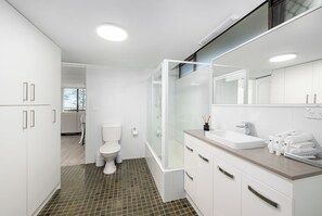 Hair dryer, towels