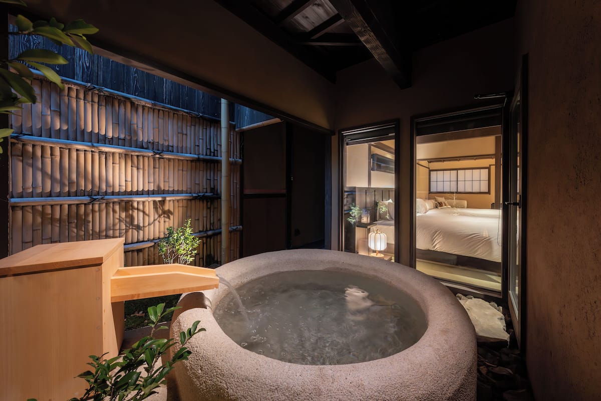 Twin Room, 2 Double Beds | Bathroom