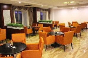 Restaurant - Dongfang Tanggula Hotel (High-speed Railway Station) (Dongfang)