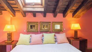 1 slaapkamer, een strijkplank/strijkijzer, gratis wifi, beddengoed