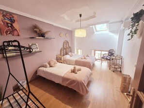 5 bedrooms, free WiFi, bed sheets