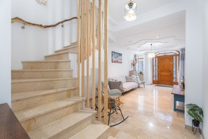 Interior - Holiday Home 'Oasis De Valencia' with Private Terrace, Wi-Fi and Air Conditioning (Valencia)