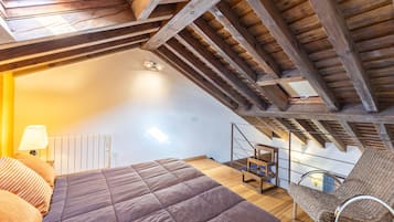 1 habitación, tabla de planchar con plancha, wifi gratis y ropa de cama