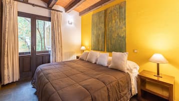 1 slaapkamer, een strijkplank/strijkijzer, gratis wifi, beddengoed