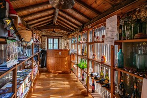 Bar (on property) - Apartment 'R De Alborada Del Eo' with Mountain View, Private Terrace and Wi-Fi (Villameitide)