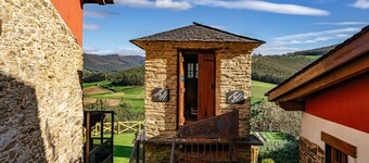 Ferienwohnung 'J De Alborada Del Eo' mit Bergblick, privater Terrasse und Wi-Fi