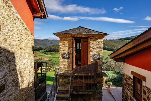 Apartment 'C De Alborada Del Eo' with Mountain View, Private Garden and Wi-Fi