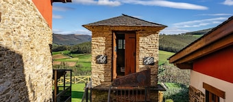 Apartment 'Mr De Alborada Del Eo' with Mountain View, Wi-Fi and Air Conditioning