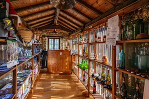 Bar (on property) - Apartment 'Mr De Alborada Del Eo' with Mountain View, Wi-Fi and Air Conditioning (Villameitide)