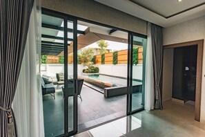 Unclassified image, 3 of 34, button - Astro Luxury: 4-6 beds Ultra Luxury Pool Villa with Daily Cleaning (Pattaya)