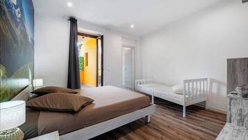 1 bedroom, free WiFi, bed sheets