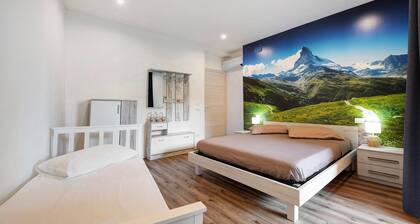 Zimmer 'Camera Mountain' mit Bergblick, privater Terrasse und Wi-Fi