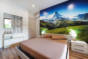 1 bedroom, free WiFi, bed sheets