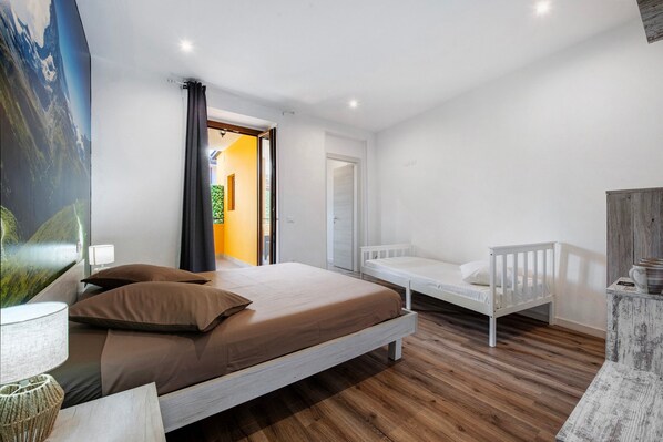 1 bedroom, free WiFi, bed sheets