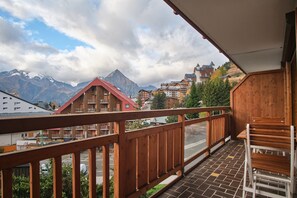 Property grounds - Apartment 'Résidence 17' with Mountain View and Balcony (Les Deux Alpes)