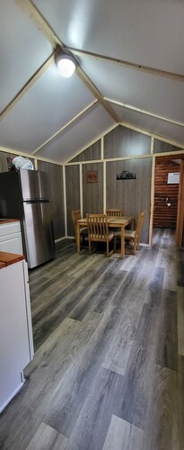 Whiskey Ridge Cabin -East Bernstadt  7min from Wildcat ATV Park on SXS.