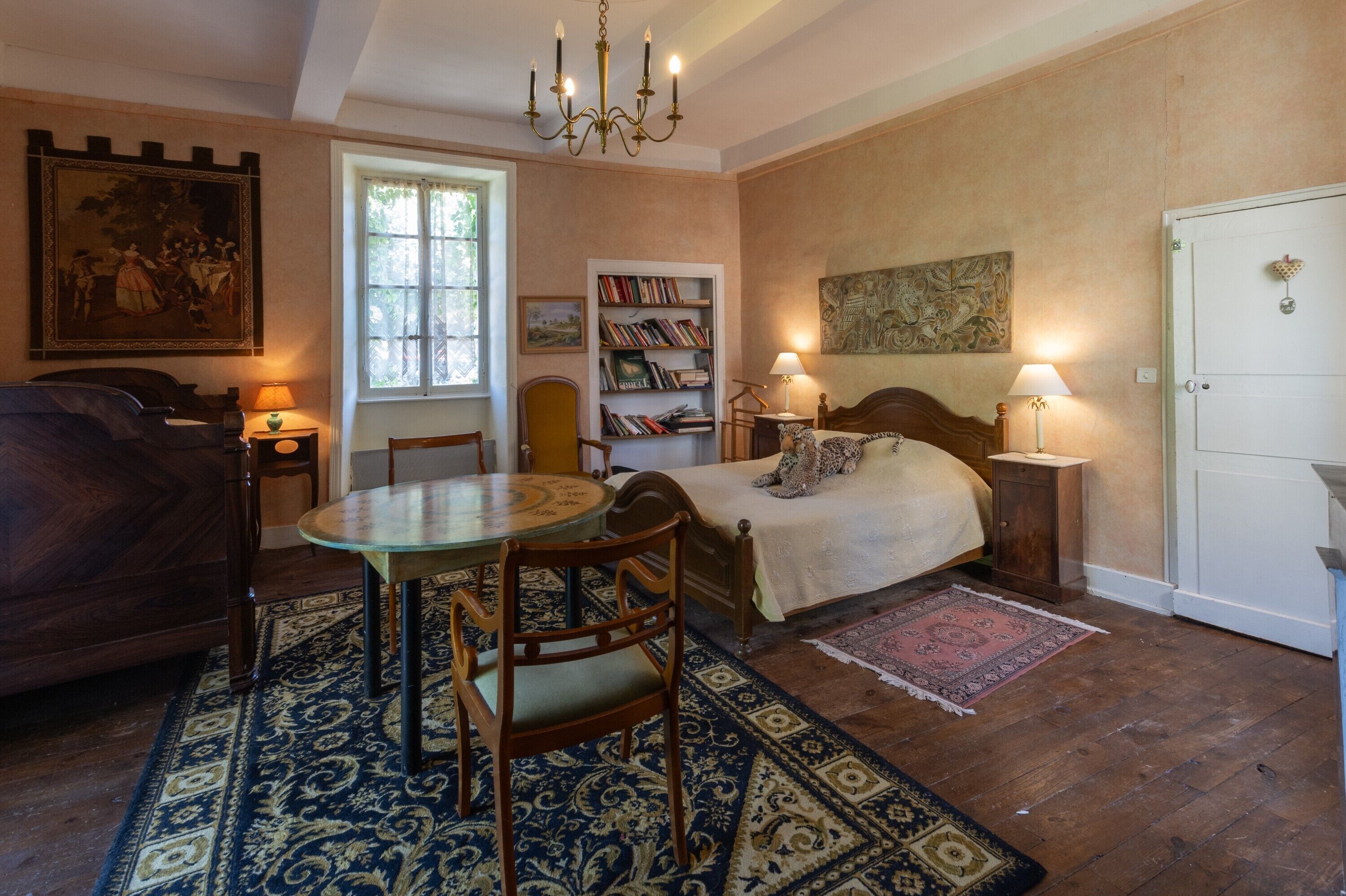 12 camere, Wi-Fi gratuito, lenzuola