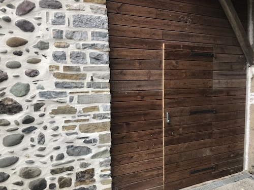 Gîte dans demeure ancienne "Etape En Barétous" avec terrasse privée, jardin privé et Wi-Fi