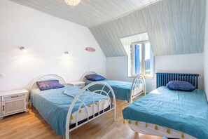 5 Schlafzimmer, Bügeleisen/Bügelbrett, kostenloses WLAN, Bettwäsche