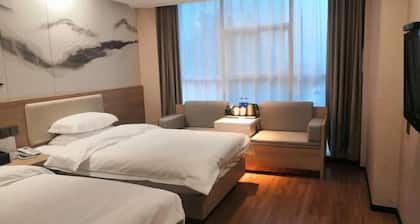 Xinlong Hotel