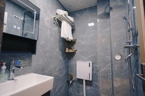 Bathroom - Jinyang Grain Trade Hotel (Jinyang)