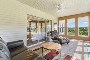 Interior - Lounging on the Links (Branson)