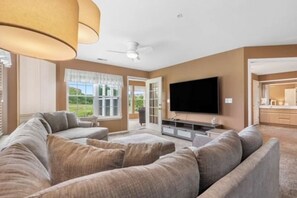 TV - Lounging on the Links (Branson)