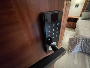 1 室のベッドルーム、アイロン / アイロン台、WiFi、ベッドシーツ