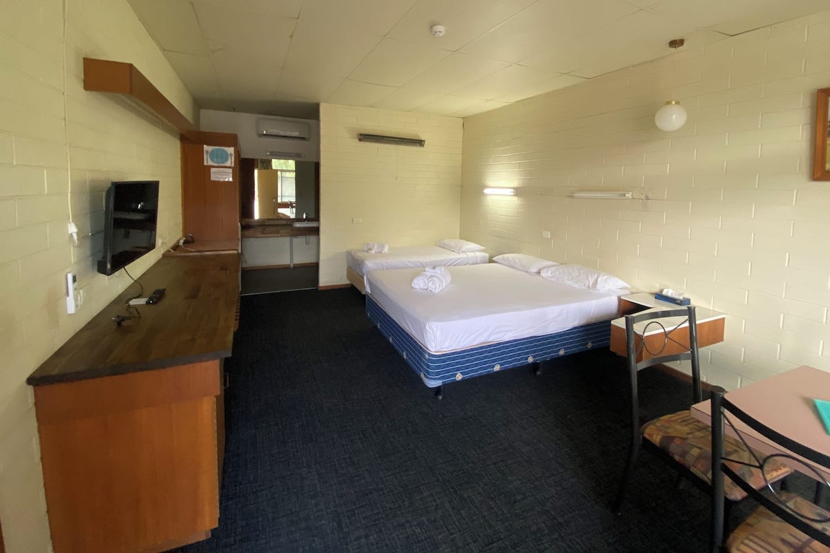 Wifi gratis y ropa de cama