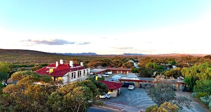 Hawker Hotel Motel