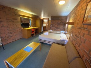 Twin Motel, Ensuite | Free WiFi, bed sheets - Hawker Hotel Motel (Hawker)