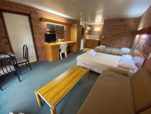 Twin Motel, Ensuite | Accès au Wi-Fi (inclus), literie fournie
