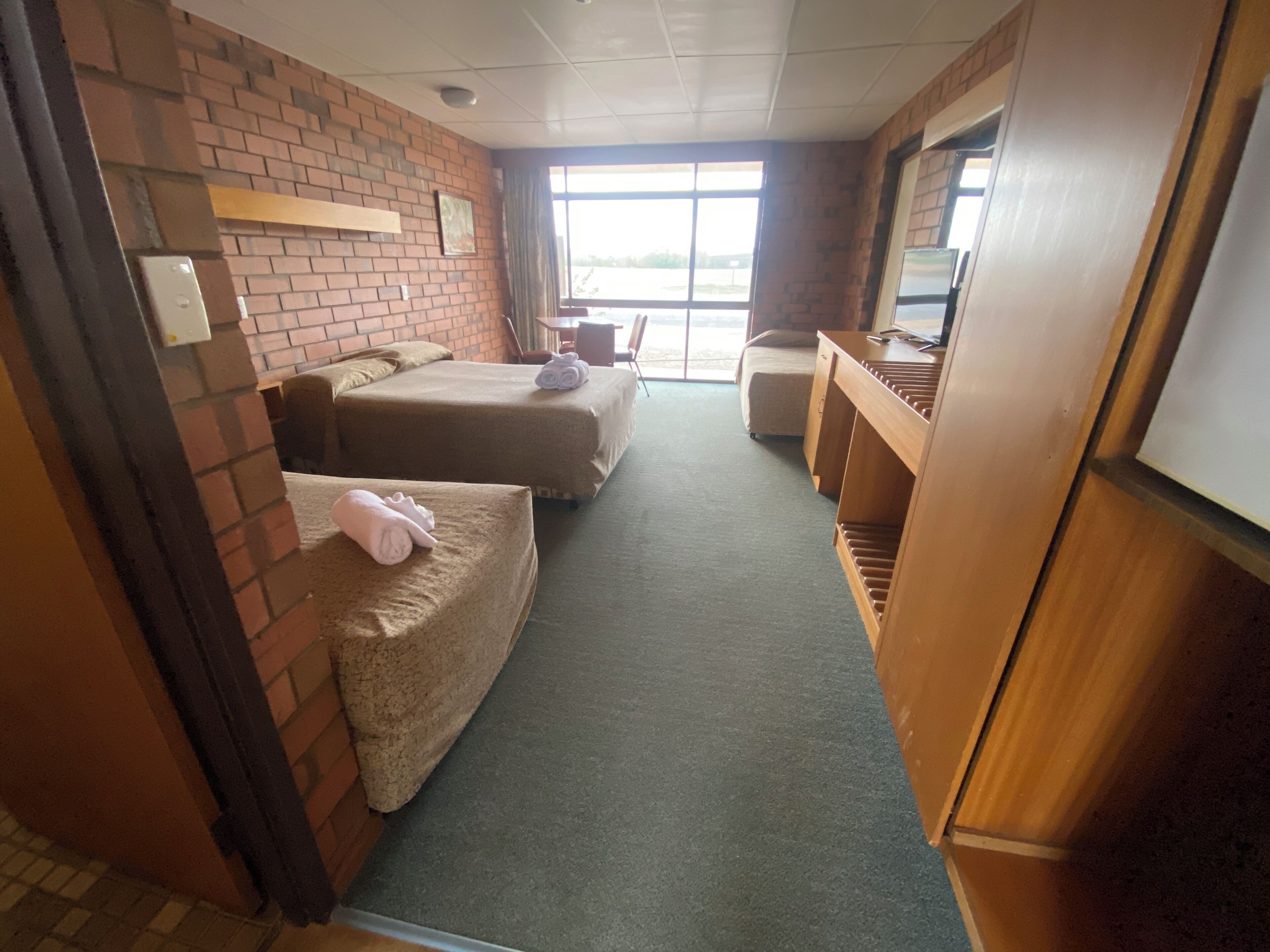 Family Motel, Ensuite | Free WiFi, bed sheets