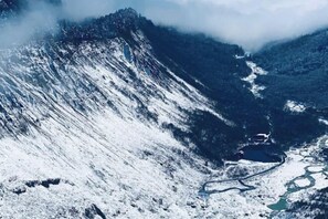 Aerial view - Xiyi Shengshi Hotel (Luding)