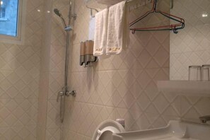 Bathroom - Xiyi Shengshi Hotel (Luding)