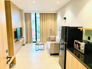 Superior Suite, Balcony, Courtyard View - Sun Residence Hotel (Hai Phong)
