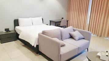 Superior Suite, Balcony, Courtyard View