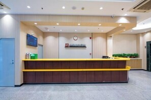 المنشأة من الداخل