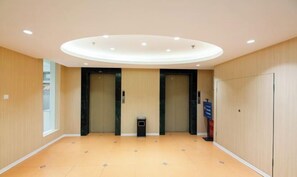 Interior - Home Inn Plus Hotel (Shijiazhuang)