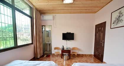 Yunshui Jingxiu Inn