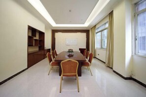 Business center - Dongsheng Hotel (Puning)