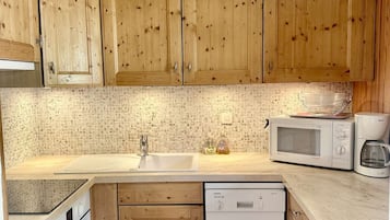 Réfrigérateur, lave-vaisselle