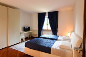 3 chambres, fer et planche à repasser, Wi-Fi