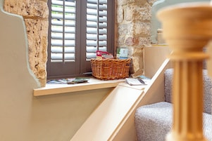 House | Living area | Flat-screen TV