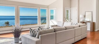 Akasa Ocean Front Oasis- Seasonal Pool, Grill