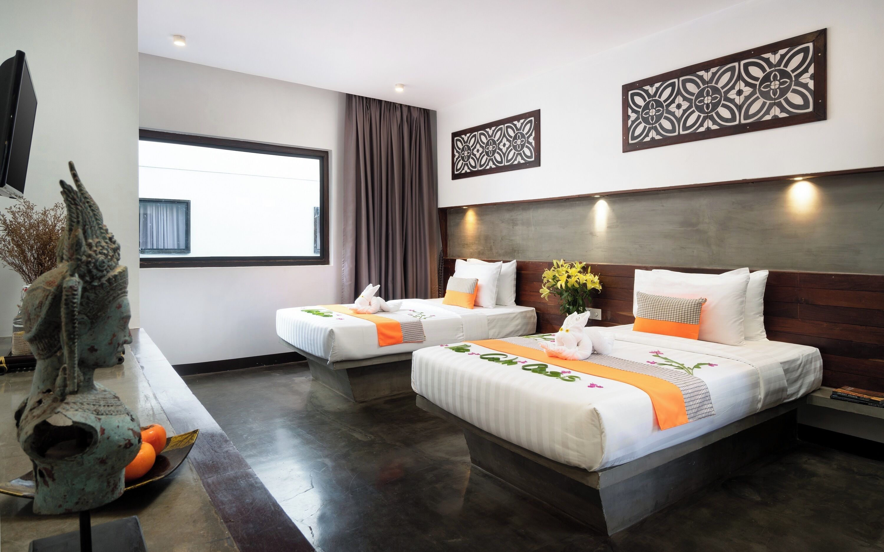 Studio Twin Balcony Pool View - Free Bus Station Pickup | Minibar, in-room safe, desk, laptop workspace