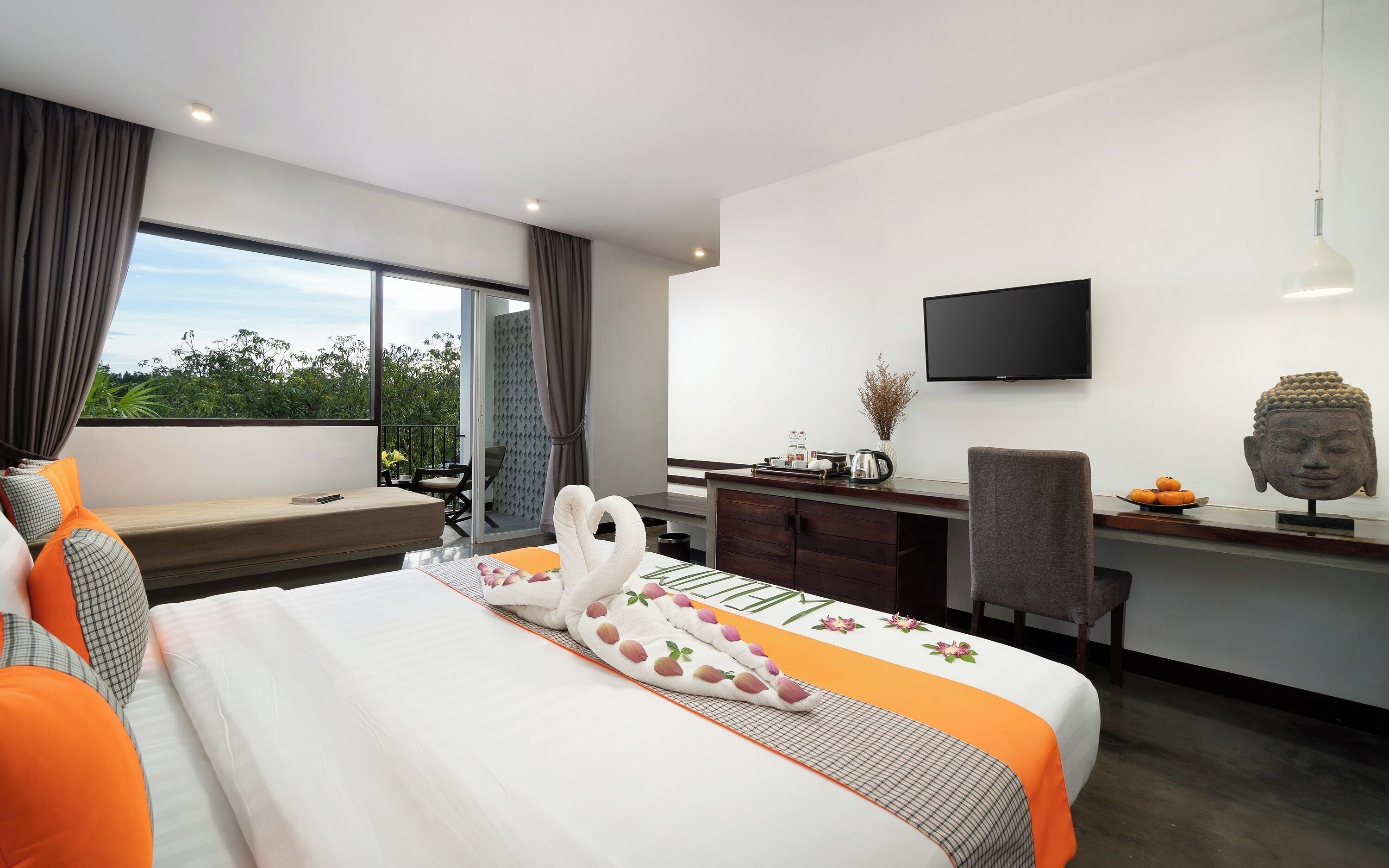 Studio King City View with Bathtub, Sofa bed, and Balcony | Room amenity